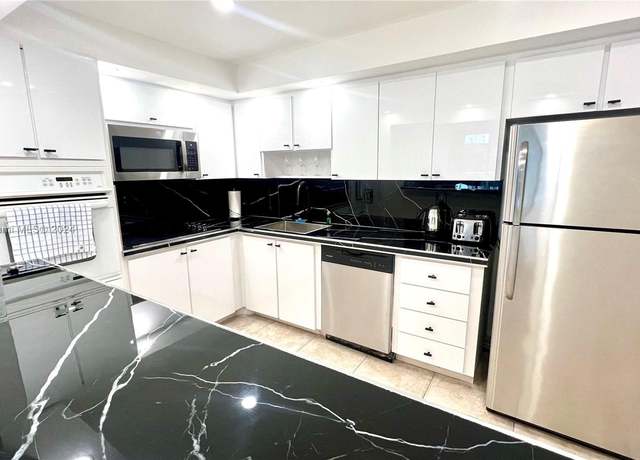Property at 19370 Collins Ave #419, Sunny Isles Beach, FL 33160, 1 bed, 1.5 baths