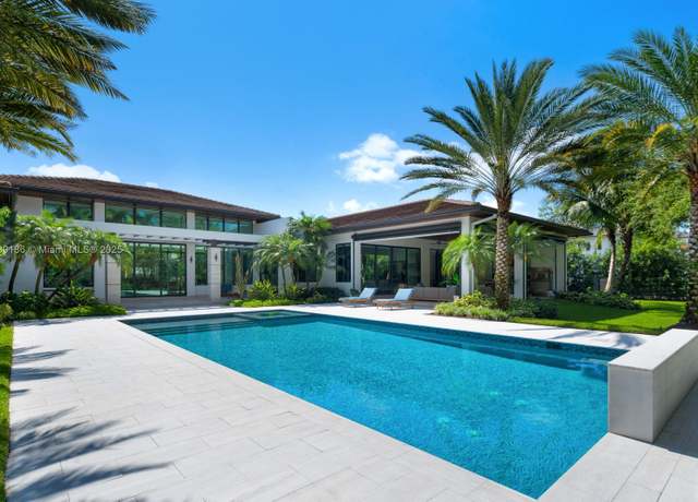 Property at 11360 SW 60th Ave, Pinecrest, FL 33156, 6 beds, 7.5 baths