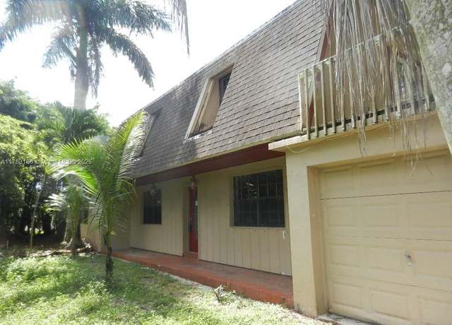 Property at 18950 SW 240th St, Homestead, FL 33031, 5 beds, 3.5 baths