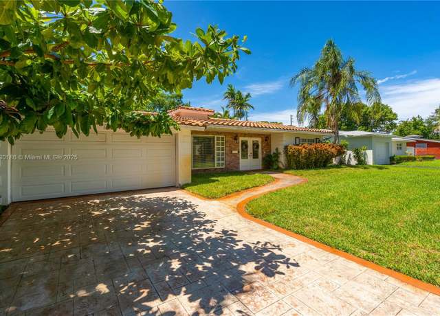 Property at 4209 Jefferson St, Hollywood, FL 33021, 3 beds, 2 baths