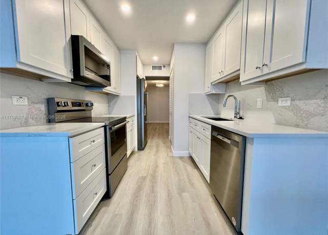 Property at 1201 S Ocean Dr Unit 2509S, Hollywood, FL 33019, 1 bed, 1.5 baths