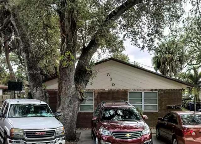 Property at 870 SW 28th St, Fort Lauderdale, FL 33315, 6 beds, 3 baths