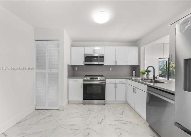 Property at 1925 Brickell Ave Unit D610, Miami, FL 33129, 2 beds, 2 baths