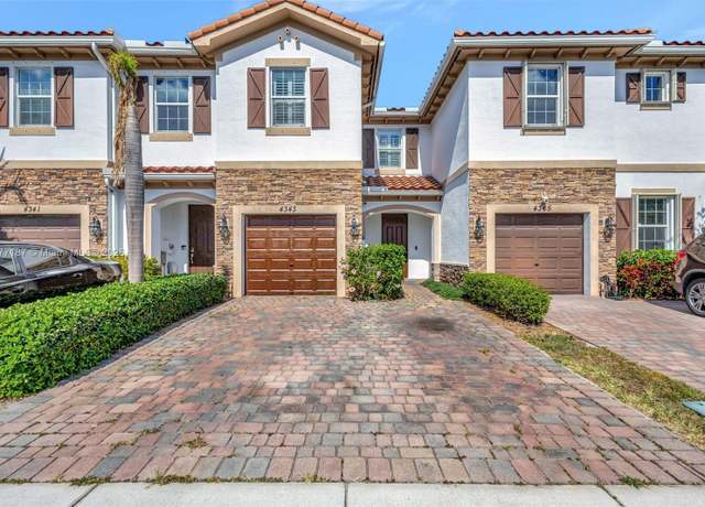 Property at 4343 Chalmers Ln, West Palm Beach, FL 33417, 3 beds, 2.5 baths