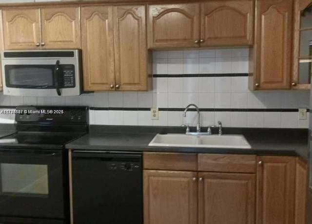 Property at 7502 Nova Dr #2, Davie, FL 33317, 3 beds, 2 baths