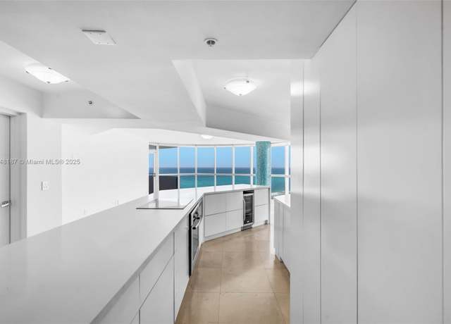 Property at 6301 Collins Ave #1903, Miami Beach, FL 33141, 3 beds, 2.5 baths