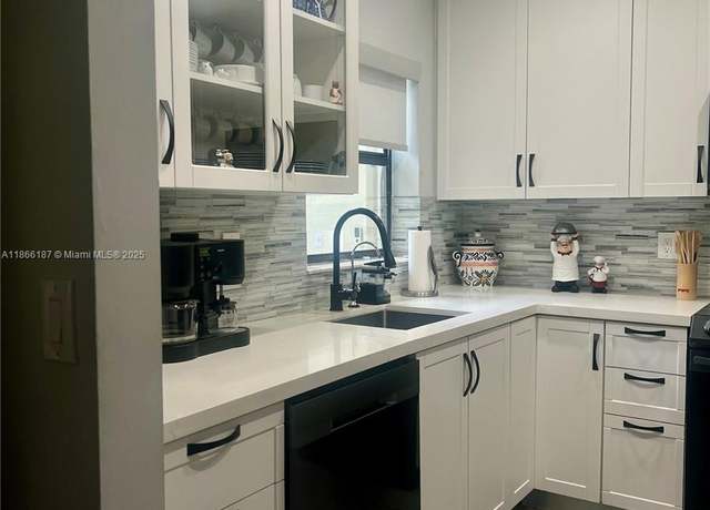 Property at 2964 S Carambola Cir S #2039, Coconut Creek, FL 33066, 2 beds, 2 baths