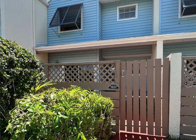 Property at 4824 S Hemingway Cir, Margate, FL 33063, 2 beds, 2.5 baths