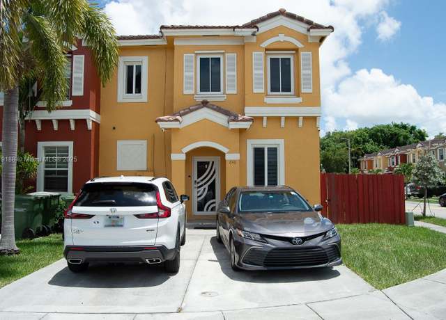 Property at 640 SE 1st St, Homestead, FL 33030, 3 beds, 3 baths