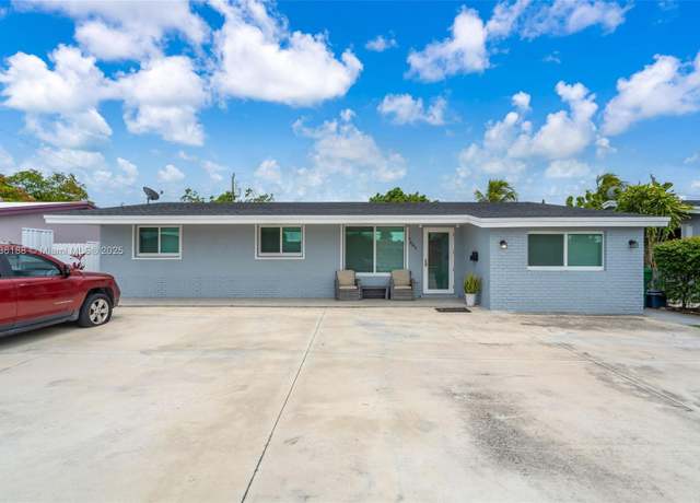 Property at 7642 Venetian St, Miramar, FL 33023, 3 beds, 2 baths