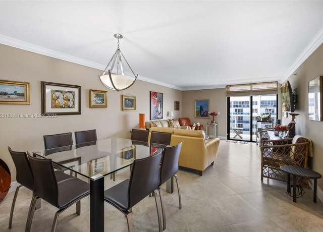 Property at 2401 Collins Ave #1807, Miami Beach, FL 33140, 2 beds, 2 baths