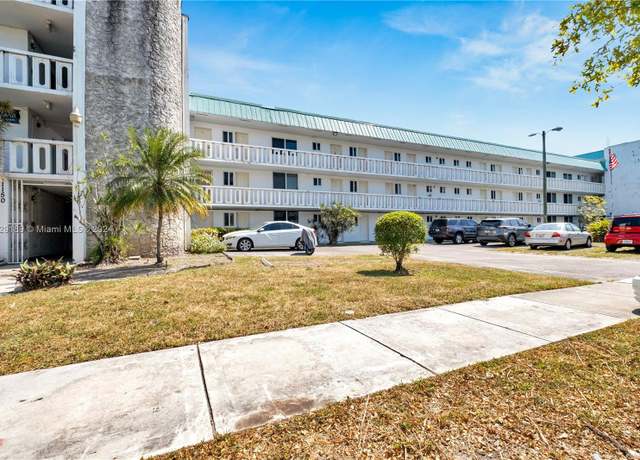 Property at 1140 NE 191st St Unit D24, Miami, FL 33179, 1 bed, 1.5 baths