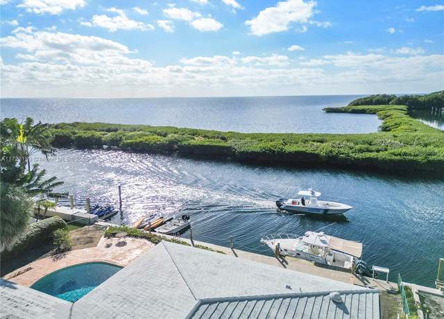 Property at 860 San Pedro Ave, Coral Gables, FL 33156, 4 beds, 3 baths