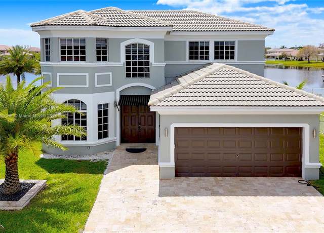 Property at 19340 SW 61st St, Pembroke Pines, FL 33332, 4 beds, 2.5 baths