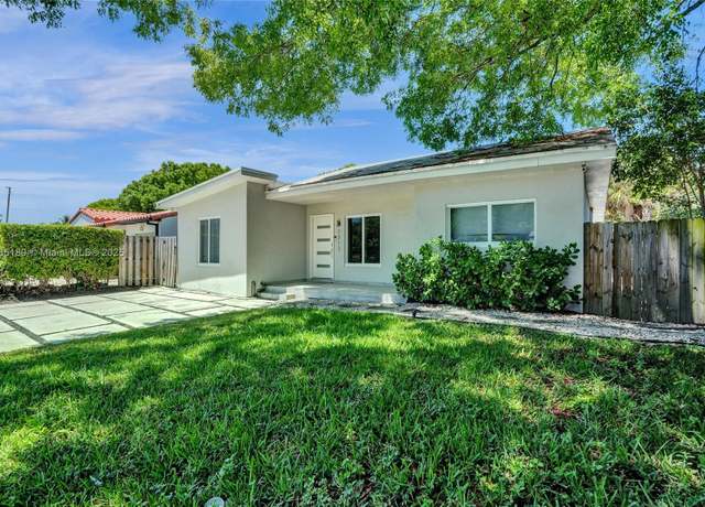 Property at 1313 NE 15th Ave, Fort Lauderdale, FL 33304, 3 beds, 2.5 baths