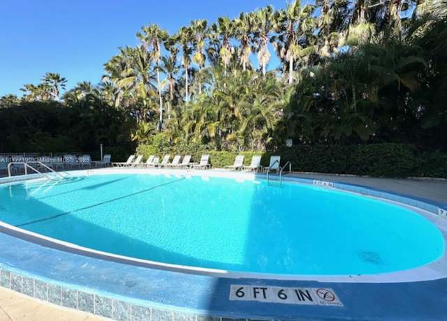 Property at 500 NE 14th Ave #204, Hallandale Beach, FL 33009, 1 bed, 1.5 baths