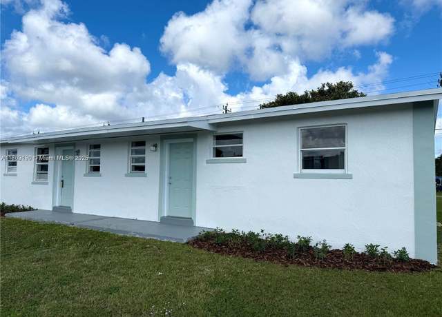Property at 10541 SW 184th St, Cutler Bay, FL 33157, 6 beds, 2 baths