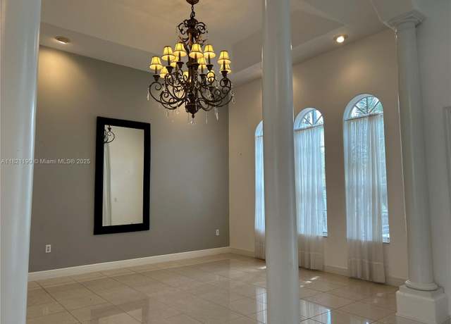 Property at 2640 Fairways Dr, Homestead, FL 33035, 4 beds, 3.5 baths