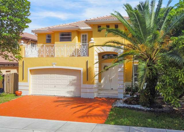 Property at 6049 SW 165th Ave, Miami, FL 33193, 5 beds, 4 baths