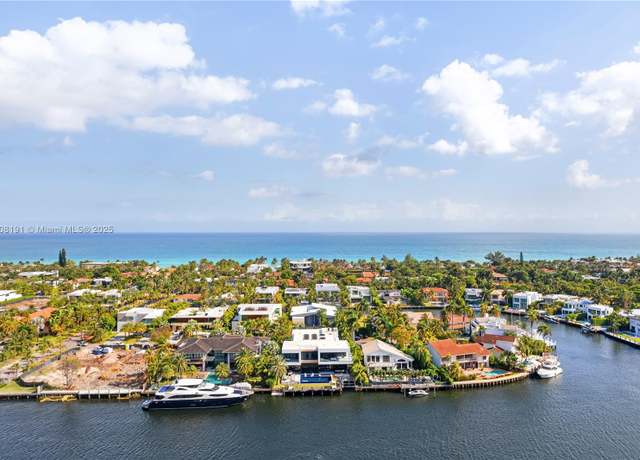 Property at 20201 E Country Club Dr #1902, Aventura, FL 33180, 3 beds, 3.5 baths
