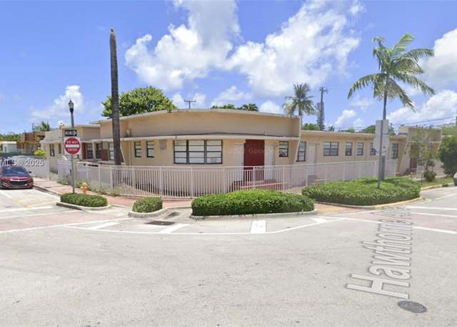 Property at 842 84th St, Miami Beach, FL 33141, 12 beds, 8 baths