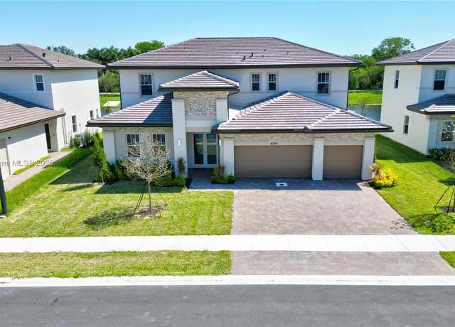 Property at 4390 SW 122nd Ter, Davie, FL 33330, 5 beds, 4.5 baths