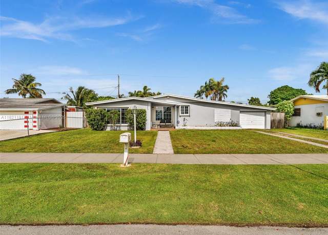 Property at 17320 SW 117th Ave, Miami, FL 33177, 3 beds, 3 baths
