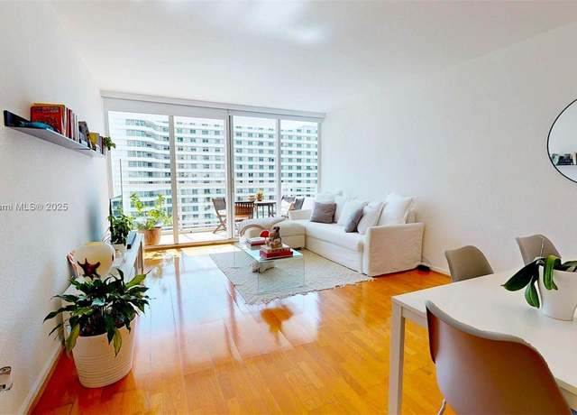 Property at 5600 Collins Ave Unit 10A, Miami Beach, FL 33140, 1 bed, 1 bath