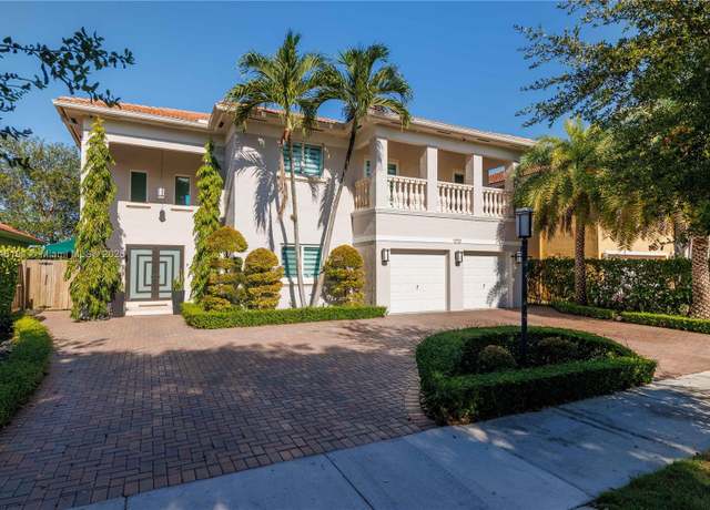 Property at 13731 SW 136th Pl, Miami, FL 33186, 5 beds, 3 baths