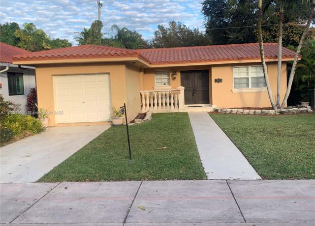 Property at 825 El Rado St, Coral Gables, FL 33134, 3 beds, 2 baths