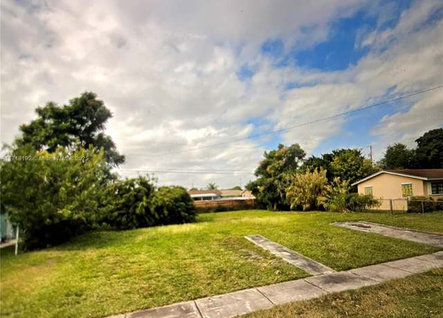 Property at 16922 SW 119th Ct, Miami, FL 33177