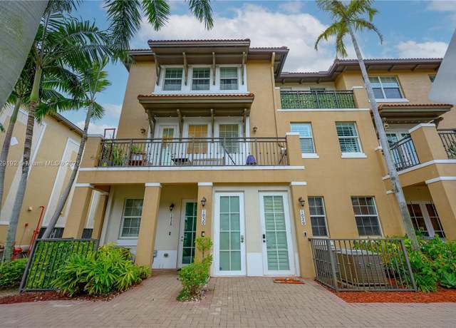Property at 1030 SW 147th Ave #10610, Pembroke Pines, FL 33027, 3 beds, 3.5 baths