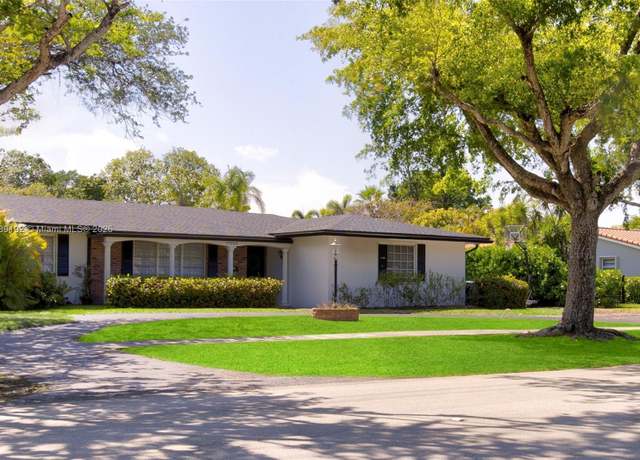 Property at 17020 SW 87th Ave, Palmetto Bay, FL 33157, 4 beds, 2 baths