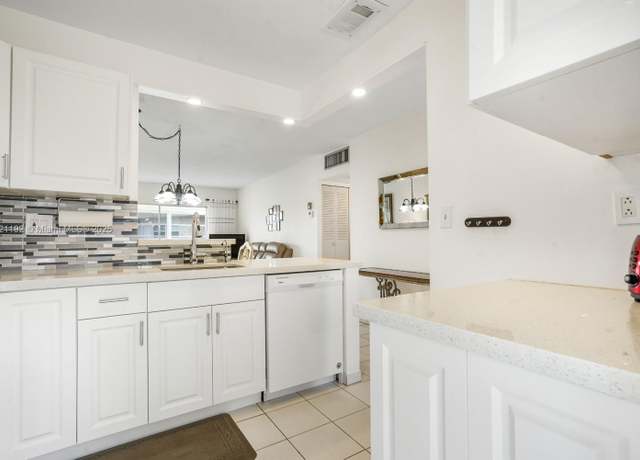 Property at 4706 NW 36th St #616, Lauderdale Lakes, FL 33319, 2 beds, 2 baths