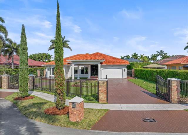 Property at 3351 SW 134th Pl, Miami, FL 33175, 5 beds, 4 baths
