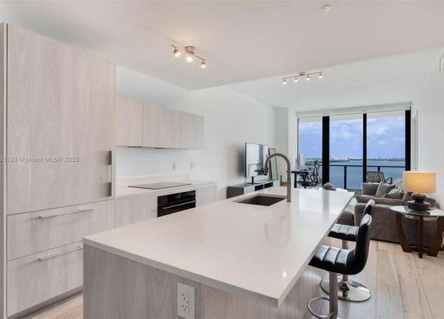 Property at 480 NE 31st St #1502, Miami, FL 33137, 1 bed, 2 baths