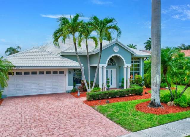 Property at 19401 Preserve Dr, Boca Raton, FL 33498, 4 beds, 2 baths