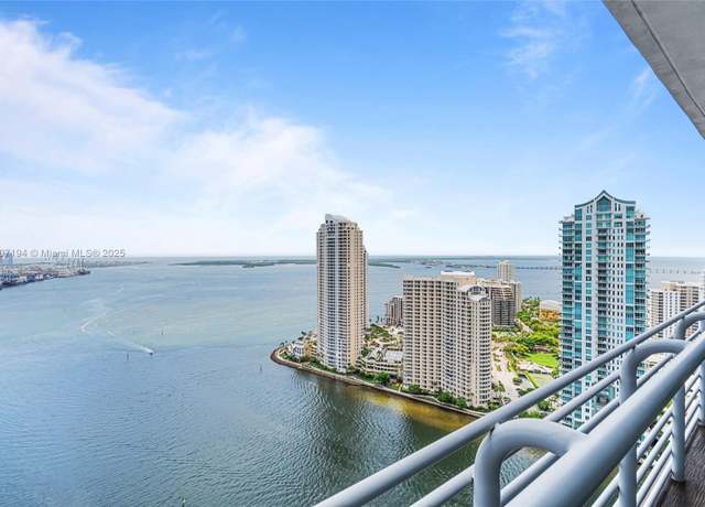 Property at 325 S Biscayne Blvd #3926, Miami, FL 33131, 3 beds, 2 baths