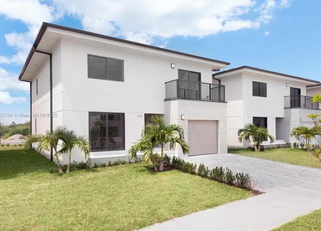 Property at 1414 NW 1 St, Florida City, FL 33034, 5 beds, 3 baths