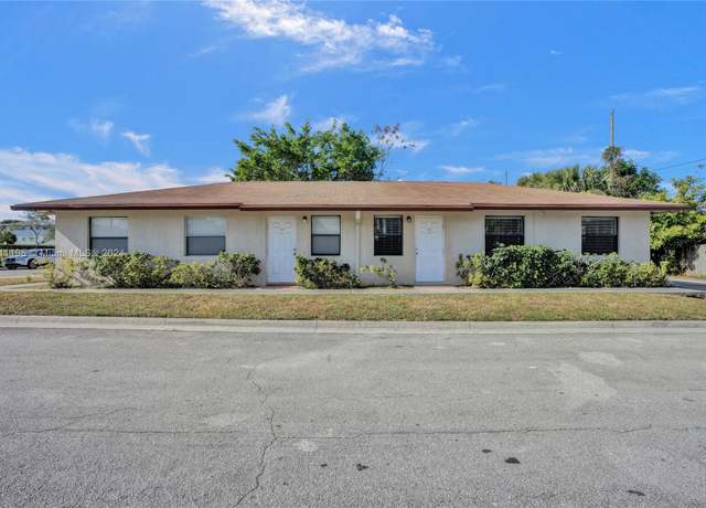 Property at 1200 W 31st St, Riviera Beach, FL 33404, 6 beds, 2 baths