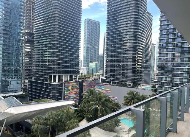 Property at 88 SW 7th St #1209, Miami, FL 33130, 2 beds, 2.5 baths