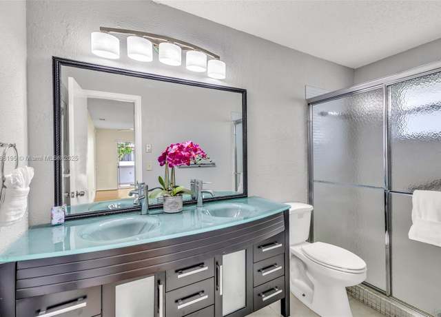 Property at 1171 NW 88th Way, Plantation, FL 33322, 2 beds, 2 baths