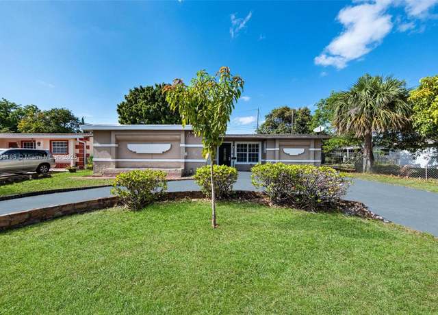 Property at 6421 NW 24th Pl, Sunrise, FL 33313, 2 beds, 2 baths