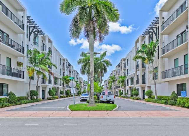Property at 4740 NW 84th Ct #38, Doral, FL 33166, 3 beds, 2 baths