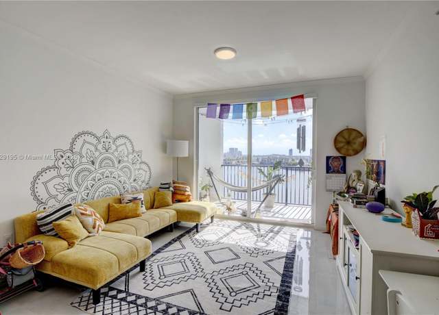Property at 17150 N Bay Rd #2707, Sunny Isles Beach, FL 33160, 2 beds, 2 baths