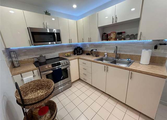 Property at 8251 NW 8th St #214, Miami, FL 33126, 2 beds, 2 baths