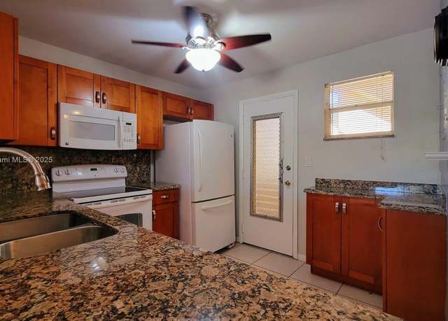 Property at 406 NW 68th Ave #304, Plantation, FL 33317, 2 beds, 2 baths