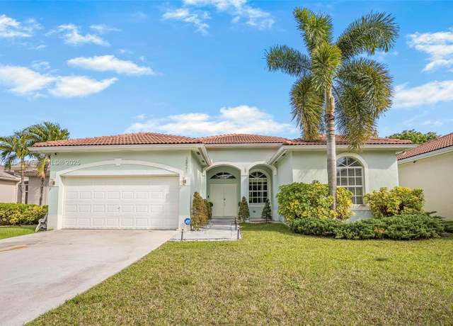 Property at 2821 Augusta Dr, Homestead, FL 33035, 4 beds, 3 baths