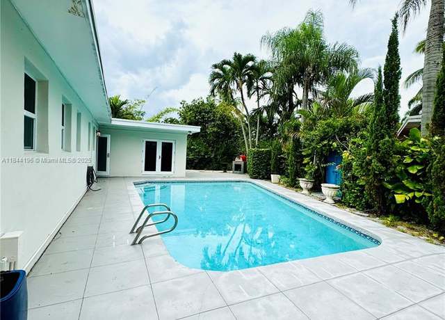 Property at 2075 S Hibiscus Dr, North Miami, FL 33181, 3 beds, 3 baths