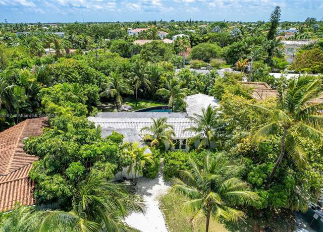 Property at 385 Harbor Ct, Key Biscayne, FL 33149, 4 beds, 3 baths